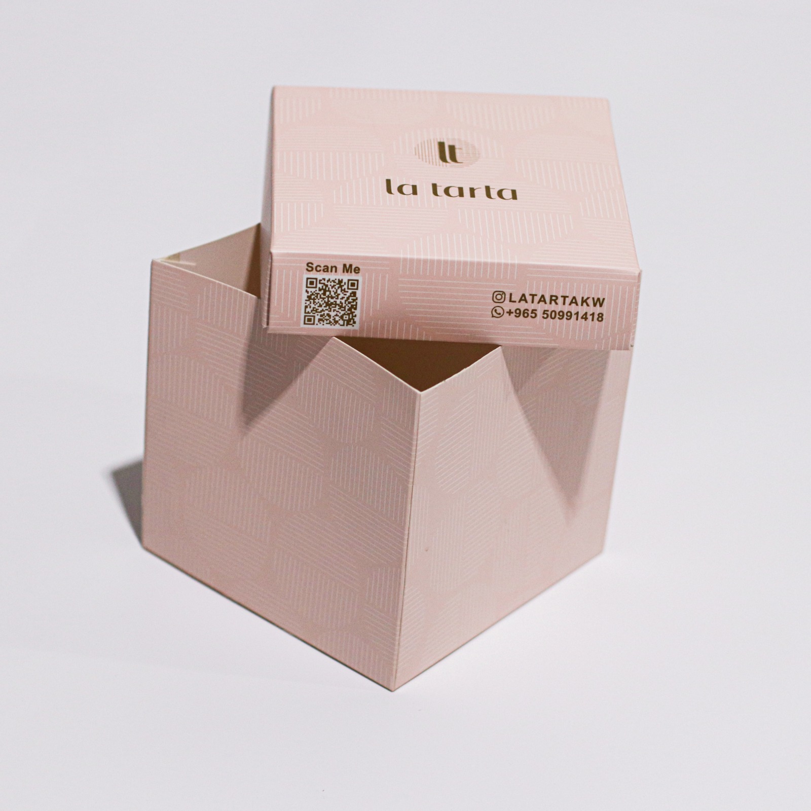 Design, printing and packaging of cosmetic and decorative boxes